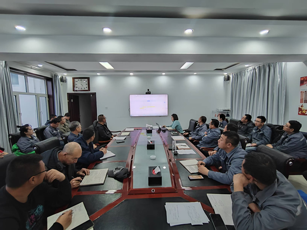 學(xué)制度、促合規(guī)、強管理—額鹽公司開展集團印發(fā)制度及公安部門要求內(nèi)容集中培訓(xùn)